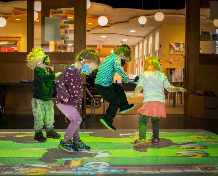 Friends of the Lunenburg Public Library Lunenburg Public Library